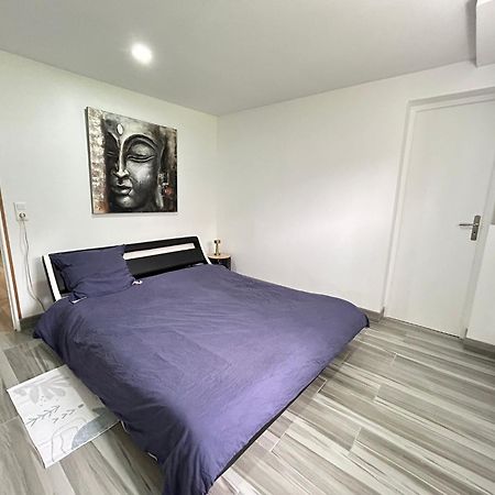 Les Bambous Appartement Poissy Buitenkant foto